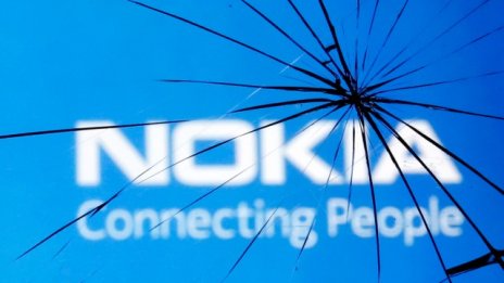 Акциите на Nokia в спирала надолу