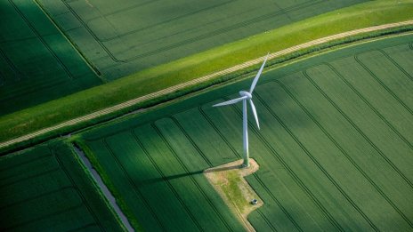 Изпълнението на зелените цели до 2030 г. ще коства 1,3 трлн. долара годишно във ВЕИ