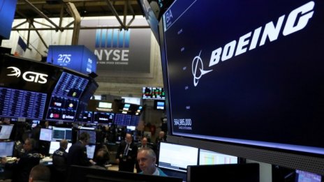 Dow изтри близо 100 пункта на фона на вота за Brexit и кризата с Boeing