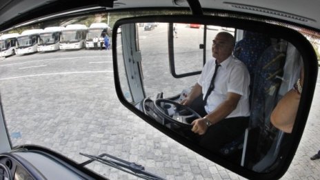 Парламентът възложи на МС да подготви позиция в подкрепа на превозвачите