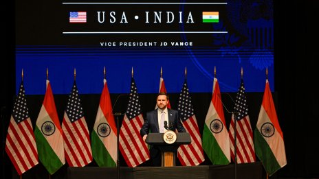 САЩ съобщиха за напредък в преговорите за търговска сделка с Индия