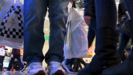 Потребителското доверие в Германия се подобрява през февруари