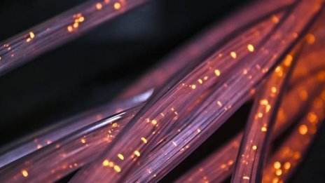 Нов оптичен кабел ще свързва Европа и Азия