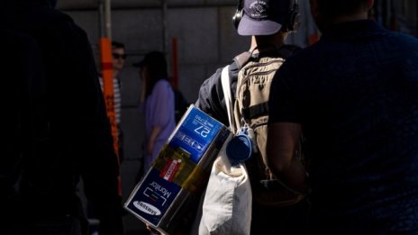 Инфлацията сви потребителското доверие в САЩ до тримесечно дъно