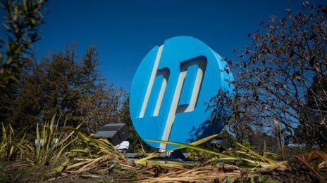 Търсенето на компютри от бизнеса донесе 3,9% ръст на приходите на HP