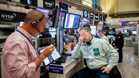 Dow потъна за трети пореден ден след заплахата на Тръмп, че ще увеличи митата за Китай