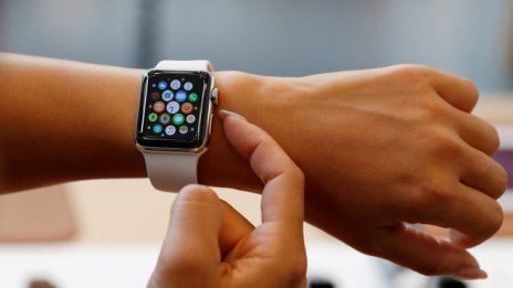 Apple Watch и Fitbit може да усетят цената на американските мита