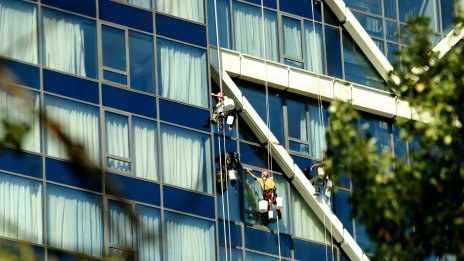 Бизнес сгради у нас с достъп до 235 млн. лв. за енергийно обновяване