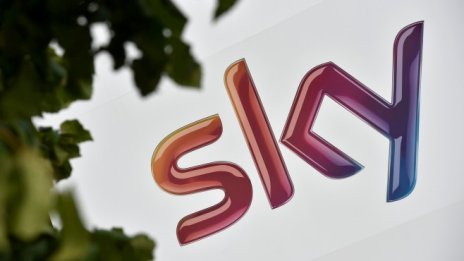 Sky вдигна залога при битката за контролния ѝ пакет акции