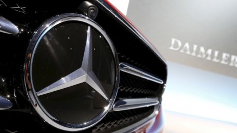 Печалбата на Daimler се срина с почти една трета