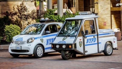 Полицаите в Ню Йорк се качиха на Smart