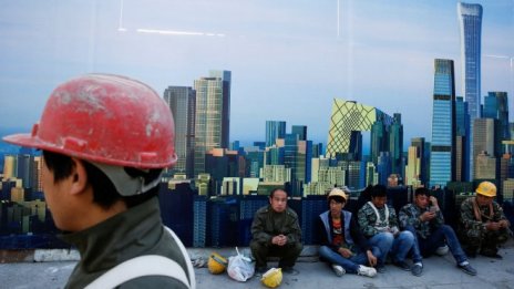 Растежът на китайската икономика ще се забави до 6,5% през 2017 г.