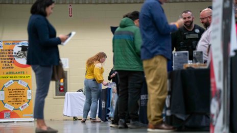 Броят на новите заявления за безработица в САЩ нараства леко