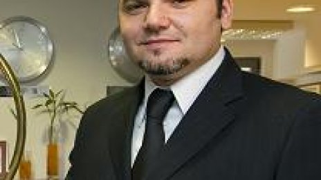 Н. Асикис: Рекламистите трябва да обучават клиентите си да избират интернет