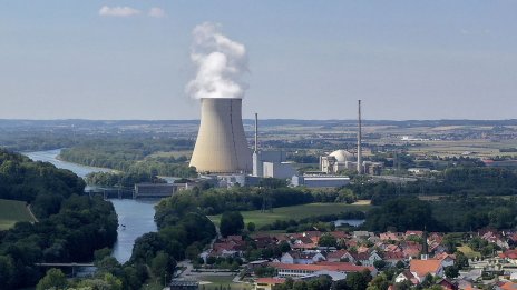 Германия запазва в резерв две ядрени електроцентрали за зимата