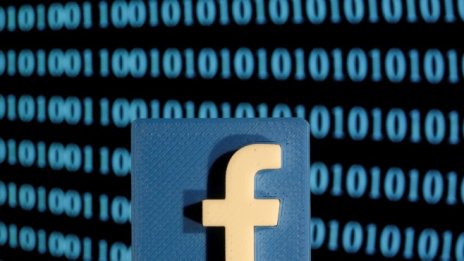 Ник Клег: Facebook не може да играе ролята на полиция в интернет 