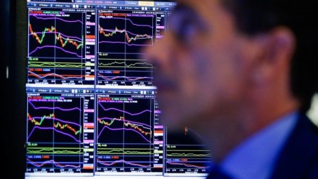 На какви прогнози разчитат инвеститорите в американски и европейски акции?