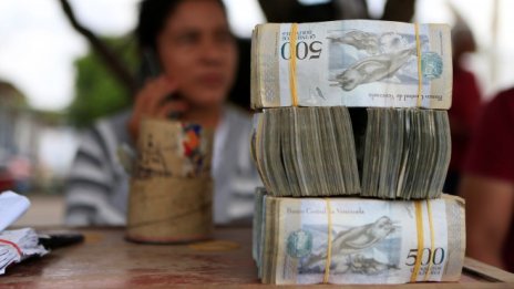 Инфлацията във Венецуела премина прага от 200% за един месец
