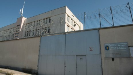 Центровете за бежанци в България са препълнени 