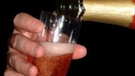 При спадащи продажби французи преоткриват детайли около консумацията на шампанско 