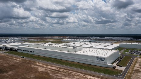 Hyundai: Акцията на имиграционните власти в САЩ забавя строежа на завода в Джорджия