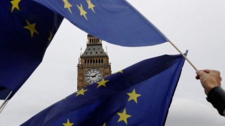 Великобритания капитулира в преговорите за Brexit