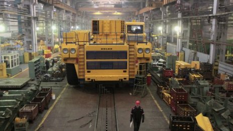 БелАЗ представи най-големия самосвал