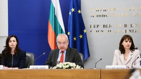 Правителството, синдикатите и бизнесът не се разбраха за осигуровките на държавните служители