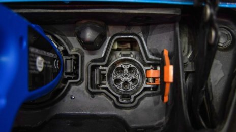 Войната в Украйна спъва мечтата на Мъск за по-евтини електромобили