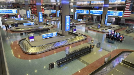 Посещенията на чужденци в България записват 60% ръст през декември