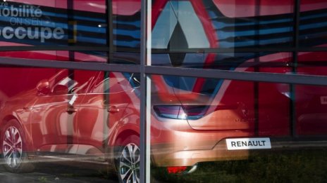 Renault повиши прогнозата за рентабилността въпреки пречките при доставките