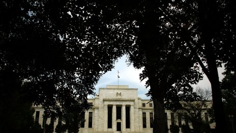 За фалита на Silicon Valley Bank е допринесъл и слабият контрол от страна на Фед