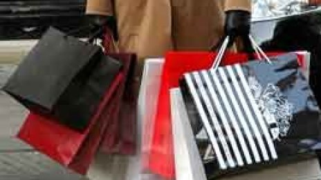 Очакват 20% спад на пазара на дрехи и обувки за годината