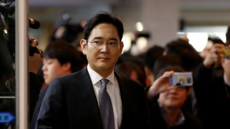 Лидерът на Samsung Electronics е призован на разпит в Южна Корея