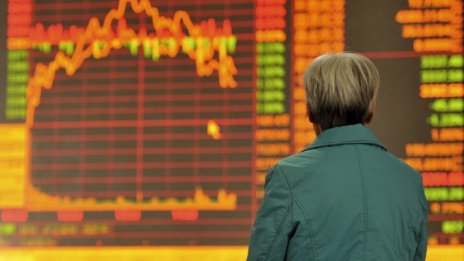 На азиатските пазари само китайските индекси записаха спадове