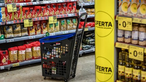 Инфлацията в Европа въвлича правителствата в битка с цените на храните