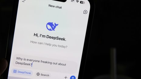 САЩ отлагат включването на DeepSeek и над 100 китайски фирми в черен списък