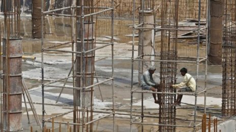 Как смущенията във веригите на доставки на стоки влияят на строителството