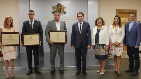 Три фирми станаха инвеститори клас А 