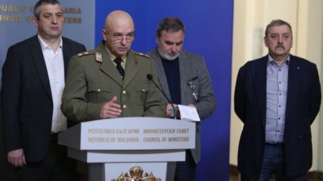 Има 2 съмнителни проби на изследваните депутати за Covid-19 