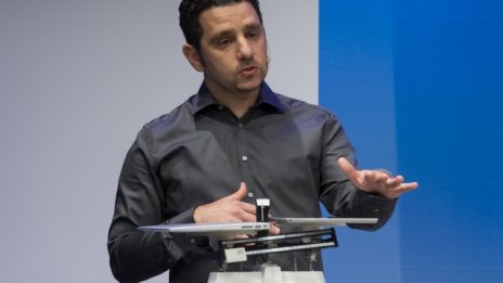Microsoft представи нов супертънък таблет от серията Surface