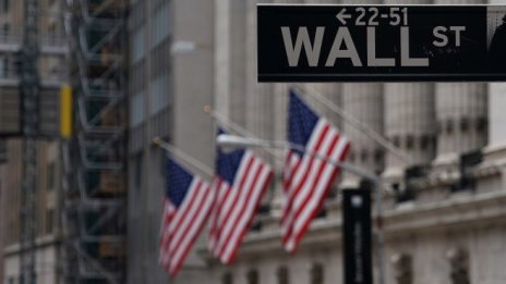 Технологичният сектор помрачи старта на търговията на Wall Street*