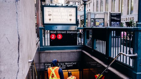 Wall Street започва новата сесия с вяли понижения*