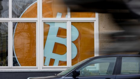 Въпреки надеждите решението за Grayscale не означава непременно спот биткойн ETF