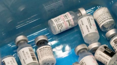 ЕС поддържа световните доставки на ваксини въпреки проблемите у дома