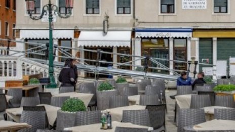 Туристическите места в Италия привличат по-трудно служители отколкото посетители