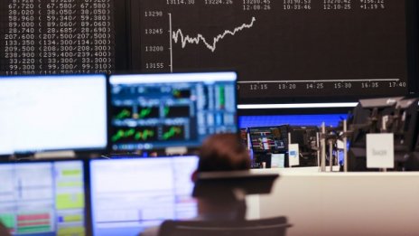 Европейските индекси записват ръстове в очакване на нова информация