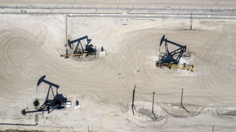 Петролът се стабилизира след рязкото си поскъпване предишния ден*