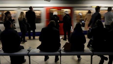 Лондонското метро ще работи денонощно през уикендите