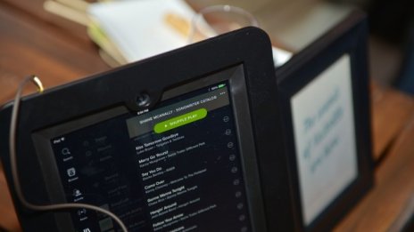 Spotify увеличава приходите, но и загубата си